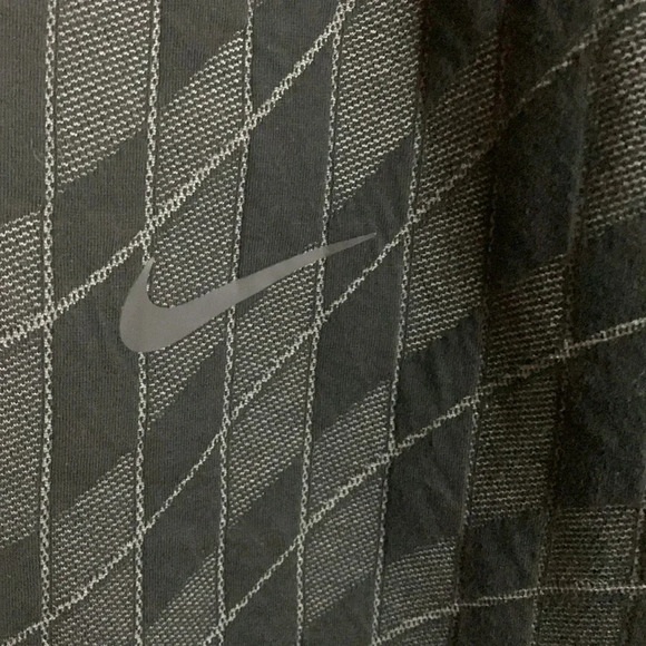 EUC women’s NIKE unique black and grey printed pullon cropped pants size small - Picture 5 of 9